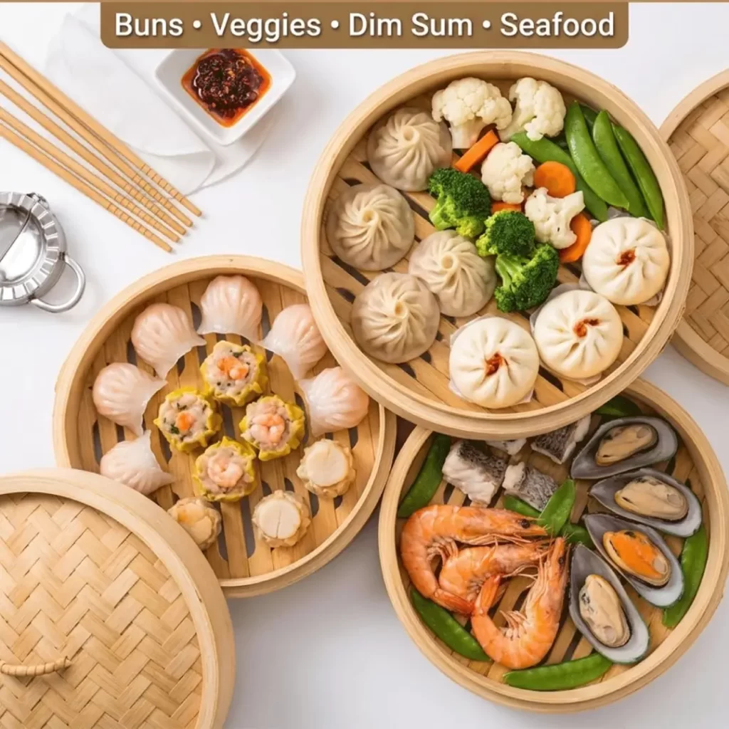 Bamboo dumpling steamer for dim sum